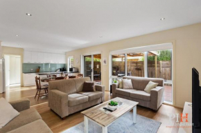 Cowes 3Bdr-2Bt Family TownHouse